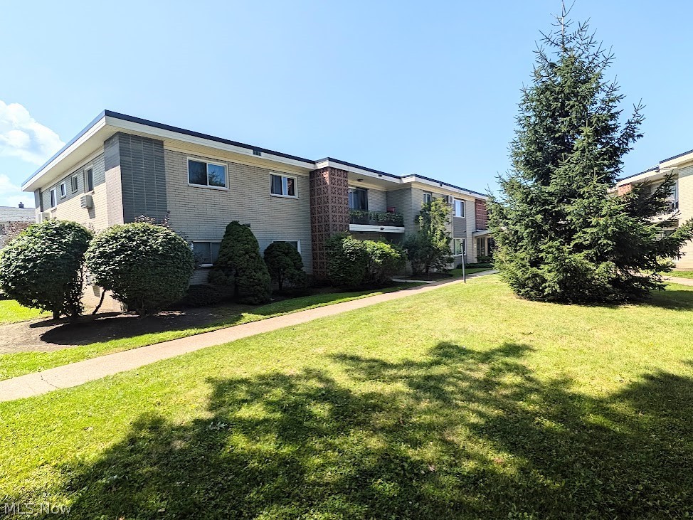 1402 Golden Gate Boulevard Mayfield Heights OH 44124