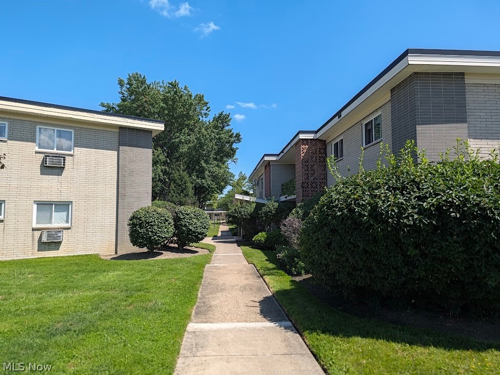 1402 Golden Gate Boulevard Mayfield Heights OH 44124