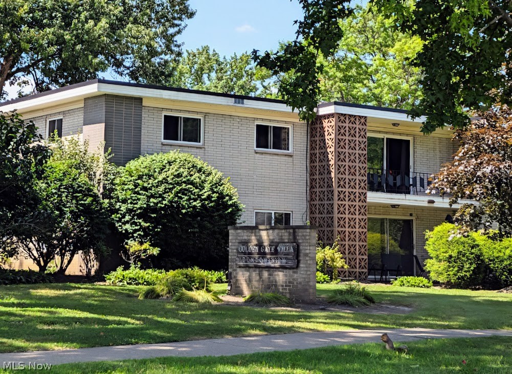 1402 Golden Gate Boulevard Mayfield Heights OH 44124