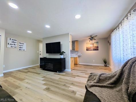1402 Golden Gate Boulevard Mayfield Heights OH 44124