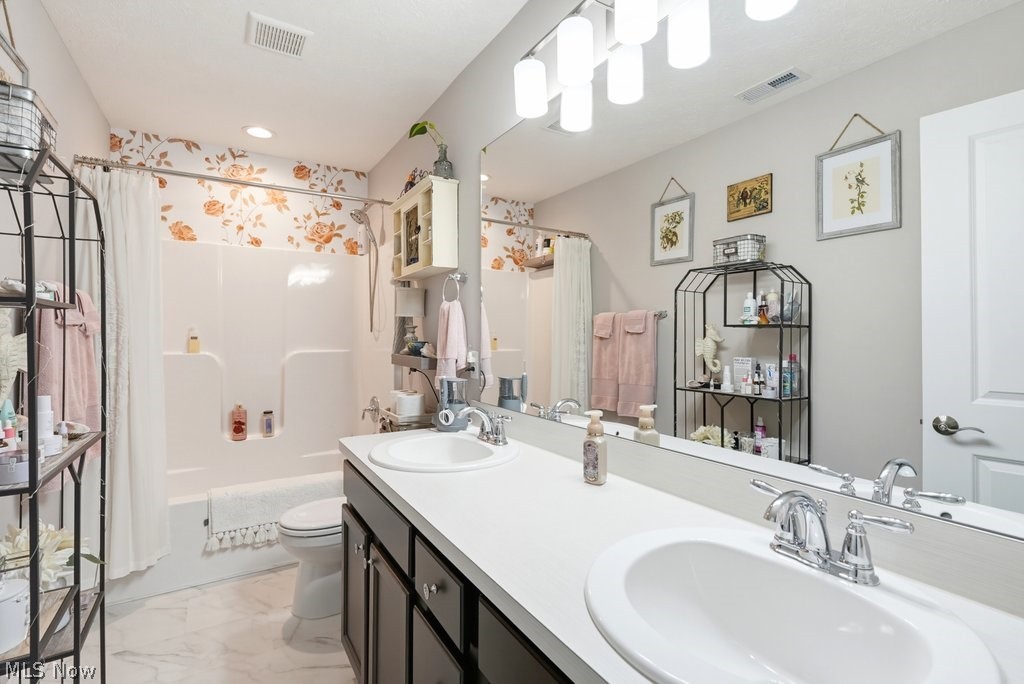 421 Salandra Court Avon Lake OH 44012