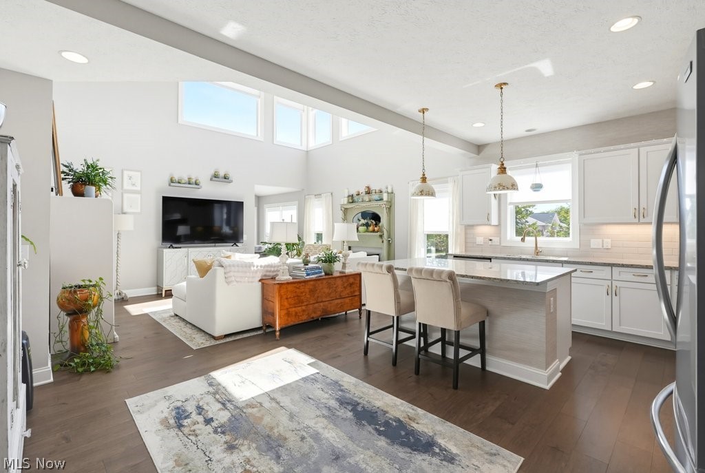 421 Salandra Court Avon Lake OH 44012