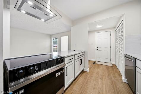 6824 Beacon Drive Mentor OH 44060