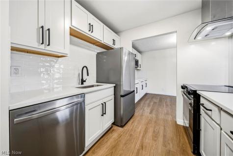 6824 Beacon Drive Mentor OH 44060