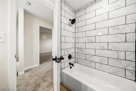 6824 Beacon Drive Mentor OH 44060