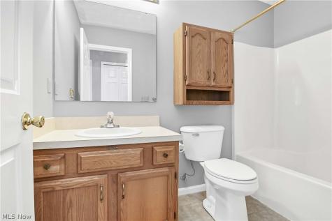 2053 Candlewood Drive Avon OH 44011