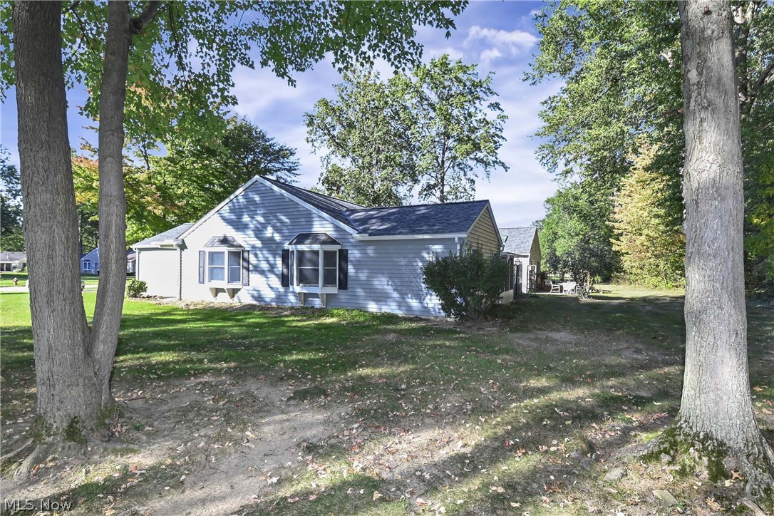 2053 Candlewood Drive Avon OH 44011