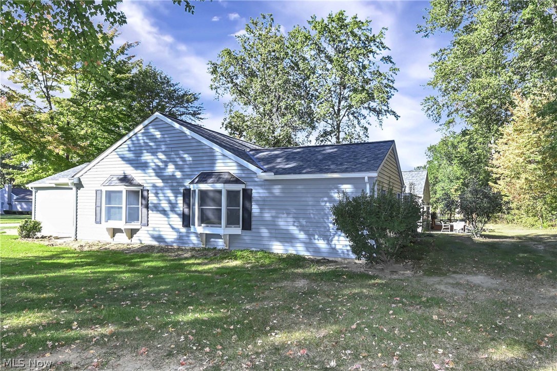 2053 Candlewood Drive Avon OH 44011