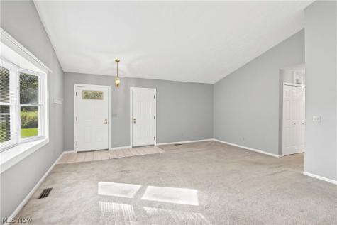 2053 Candlewood Drive Avon OH 44011