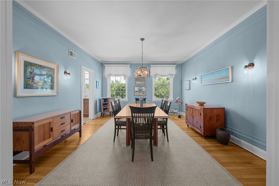 12546 Cedar Road Cleveland Heights OH 44106