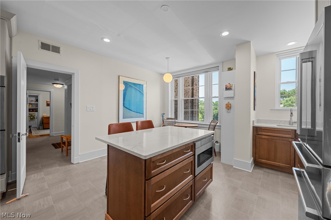 12546 Cedar Road Cleveland Heights OH 44106