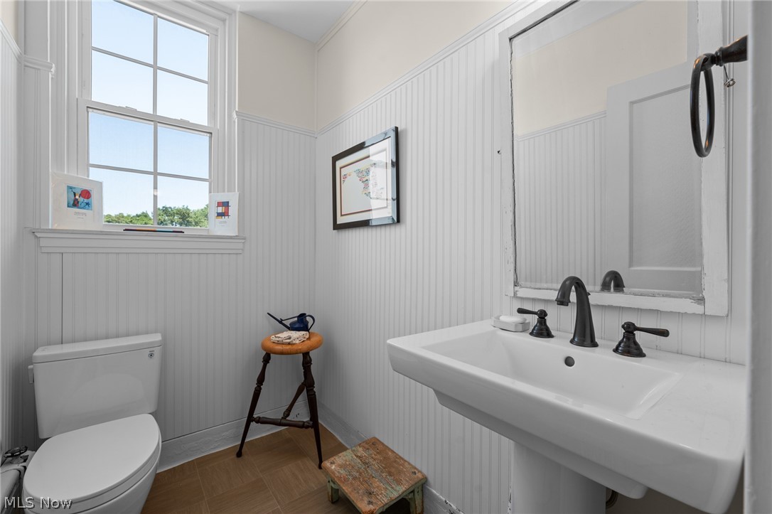 12546 Cedar Road Cleveland Heights OH 44106