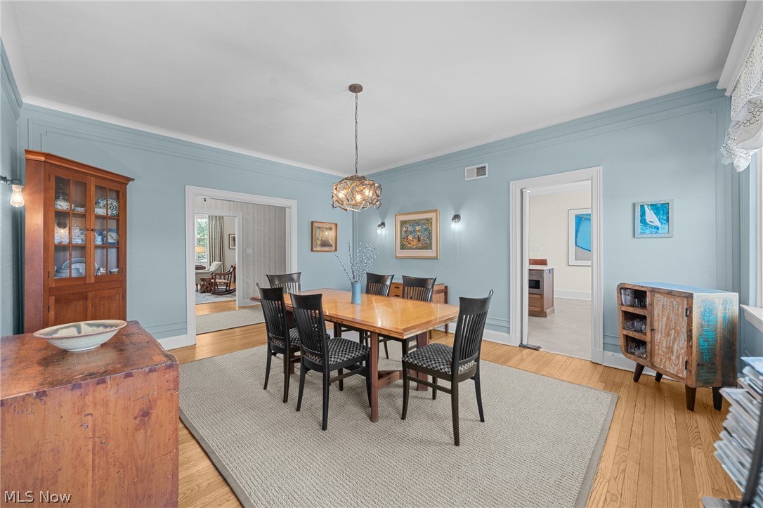 12546 Cedar Road Cleveland Heights OH 44106