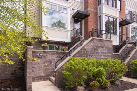 29 Atterbury Boulevard Hudson OH 44236