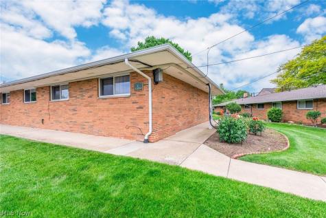 21834 River Oaks Drive Rocky River OH 44116