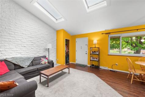 21834 River Oaks Drive Rocky River OH 44116