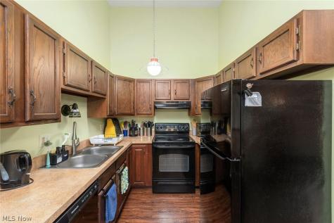 21834 River Oaks Drive Rocky River OH 44116