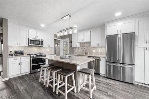 20724 Detroit Road Rocky River OH 44116