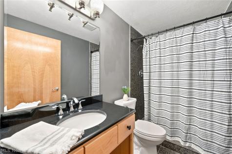 1237 Washington Avenue Cleveland OH 44113