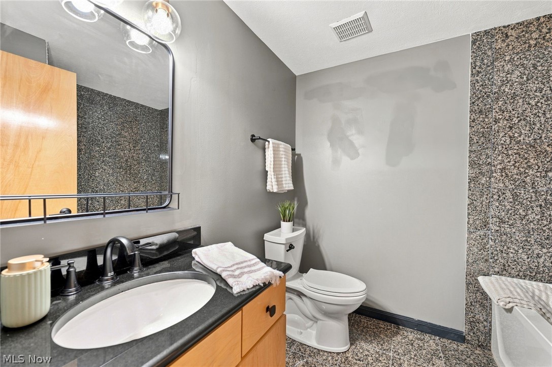 1237 Washington Avenue Cleveland OH 44113