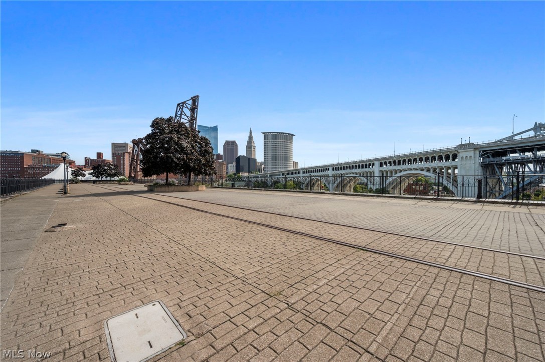 1237 Washington Avenue Cleveland OH 44113