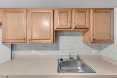 6850 Carriage Hill Drive Brecksville OH 44141