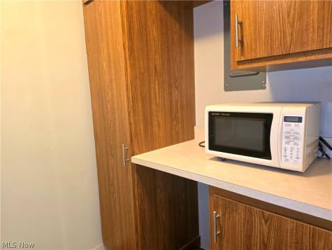 6850 Carriage Hill Drive Brecksville OH 44141