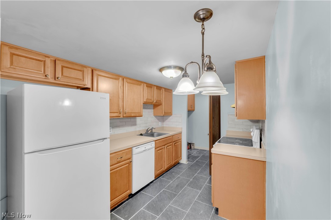 6850 Carriage Hill Drive Brecksville OH 44141