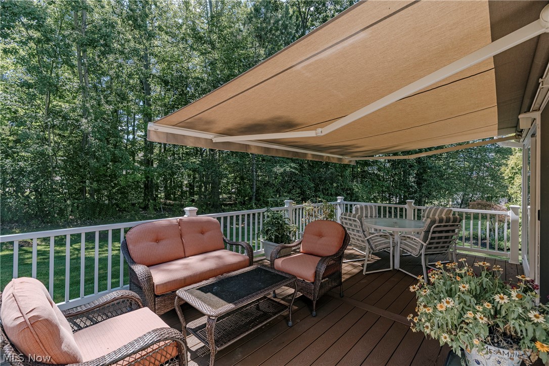 722 Woodlake Drive Aurora OH 44202