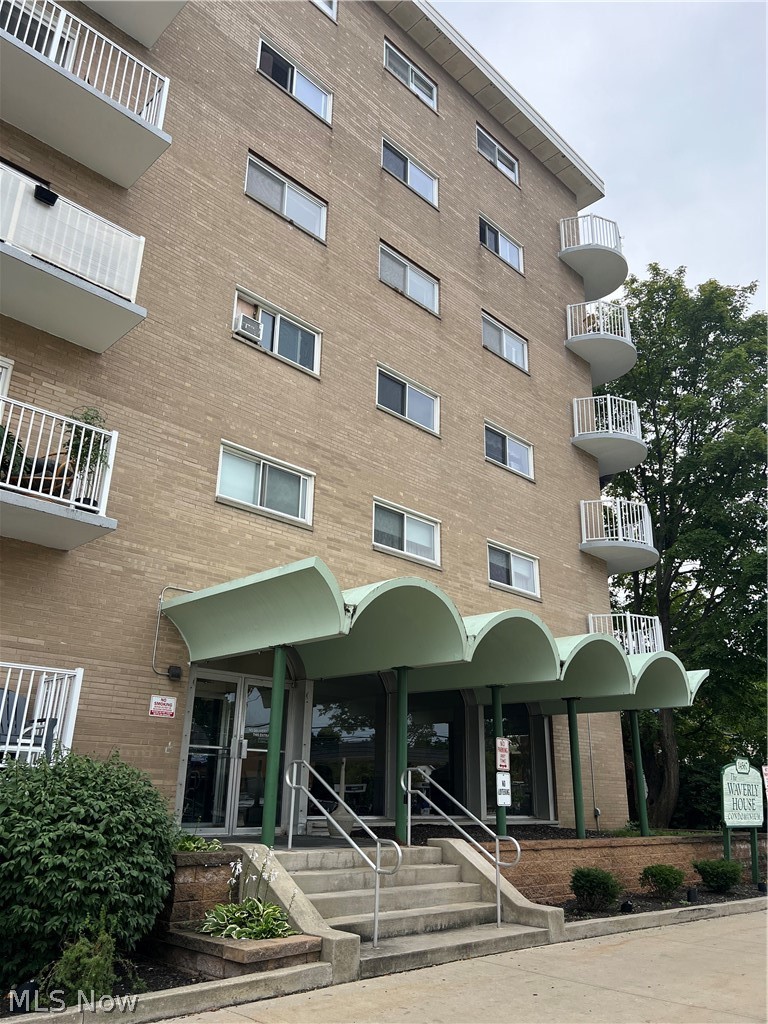 14567 Madison Avenue Lakewood OH 44107