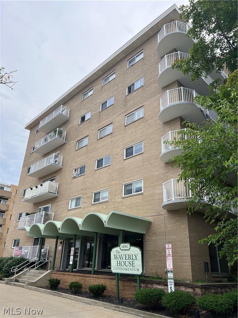 14567 Madison Avenue Lakewood OH 44107