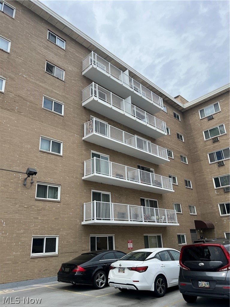 14567 Madison Avenue Lakewood OH 44107