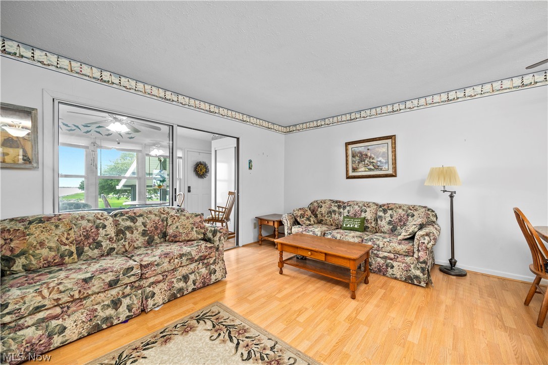 216 W Lakeshore Drive Port Clinton OH 43452