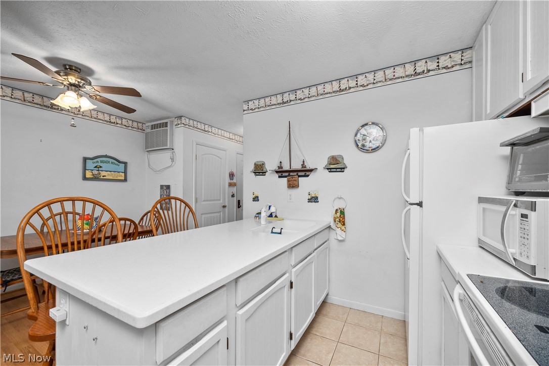 216 W Lakeshore Drive Port Clinton OH 43452