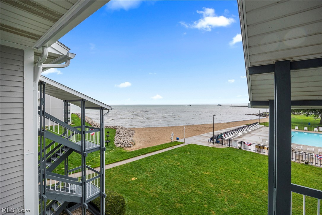 216 W Lakeshore Drive Port Clinton OH 43452