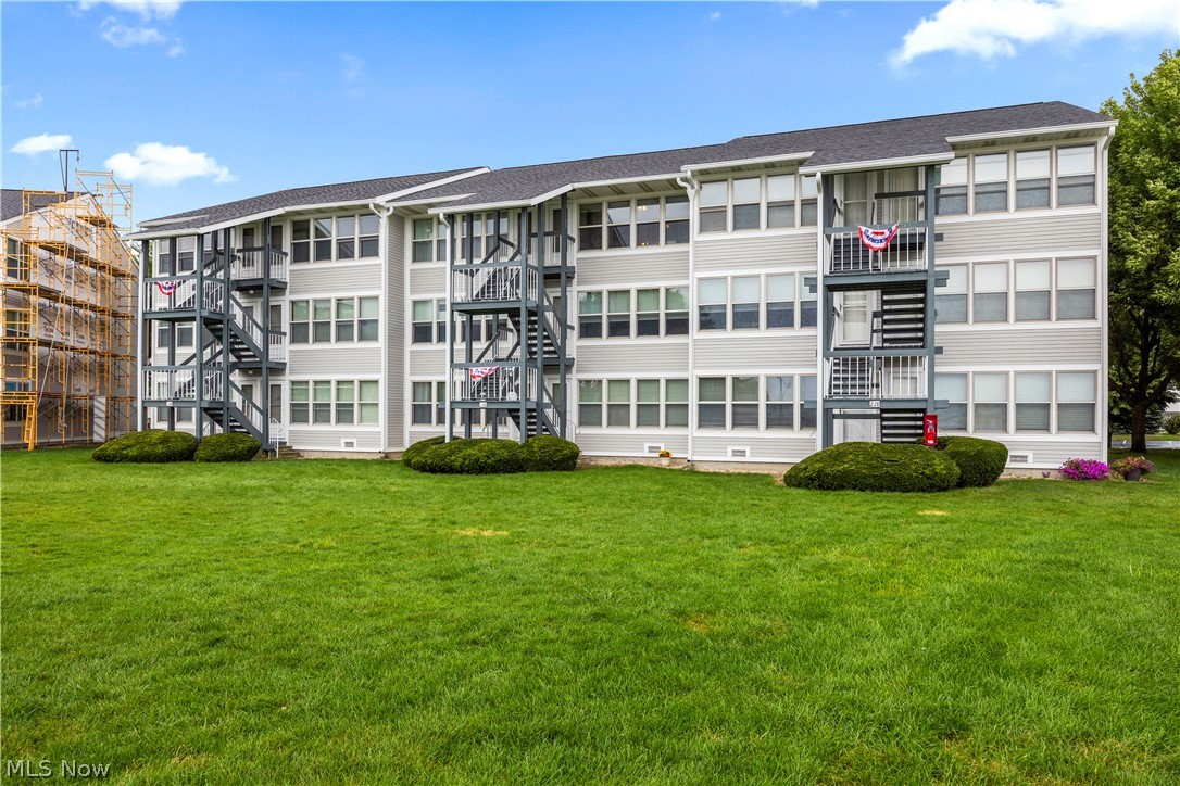 216 W Lakeshore Drive Port Clinton OH 43452