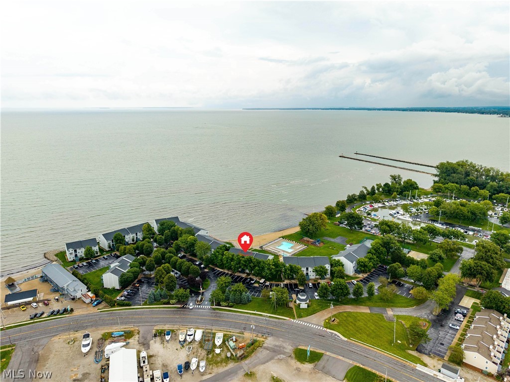 216 W Lakeshore Drive Port Clinton OH 43452
