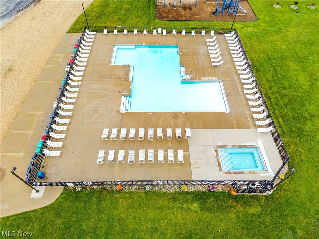 216 W Lakeshore Drive Port Clinton OH 43452