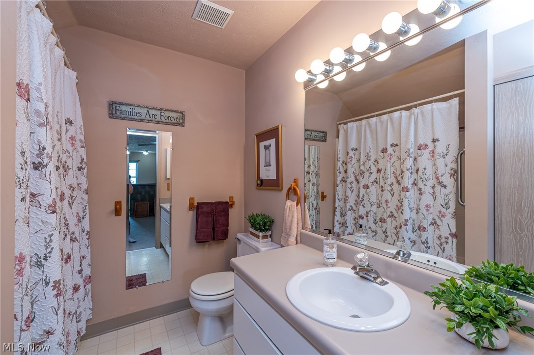 1055 North Jefferson Street Medina OH 44256