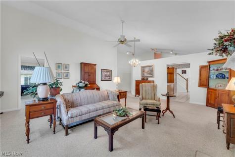 6859 Hidden Lake Trail Brecksville OH 44141