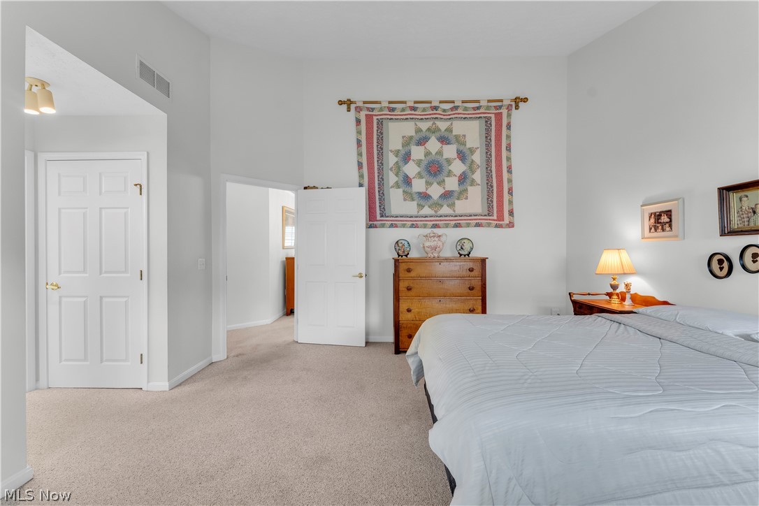 6859 Hidden Lake Trail Brecksville OH 44141