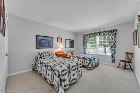 6859 Hidden Lake Trail Brecksville OH 44141