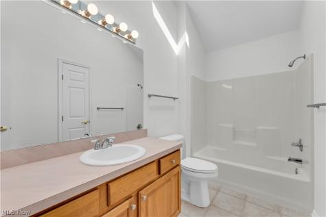 6859 Hidden Lake Trail Brecksville OH 44141