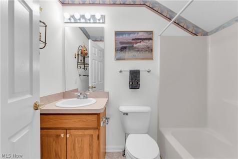 6859 Hidden Lake Trail Brecksville OH 44141