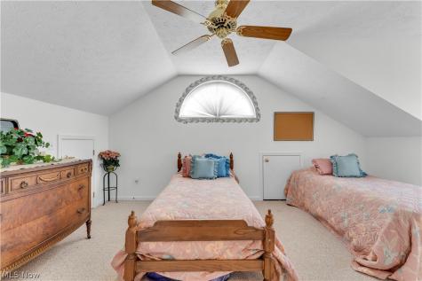 6859 Hidden Lake Trail Brecksville OH 44141
