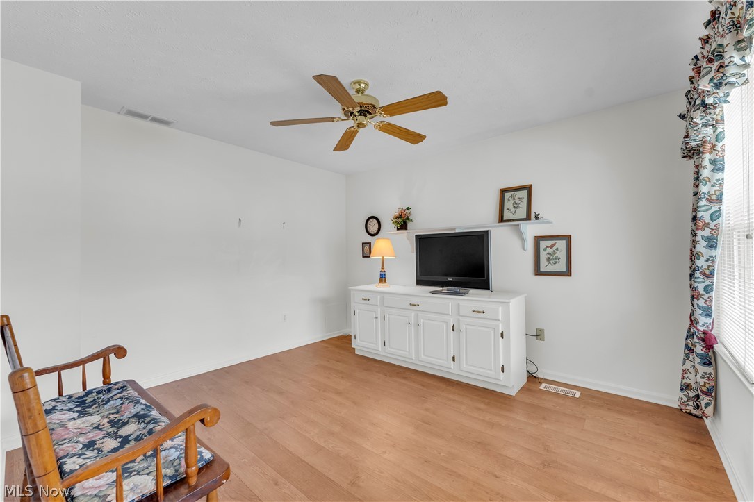 6859 Hidden Lake Trail Brecksville OH 44141