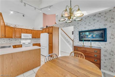 6859 Hidden Lake Trail Brecksville OH 44141