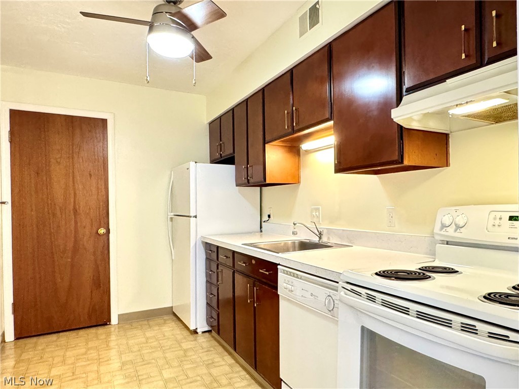 15555 Hilliard Road Lakewood OH 44107