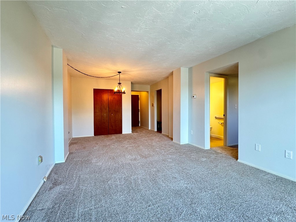 15555 Hilliard Road Lakewood OH 44107