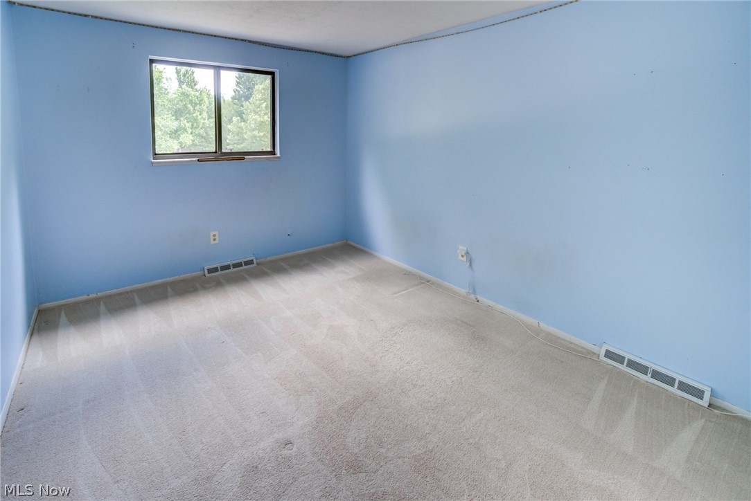 32766 Washington Court Solon OH 44139